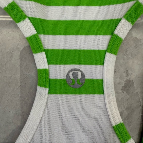 Women’s Lululemon Cool Racerback Striped Tank Top Ocean Stripe Frond Size 2 - Picture 12 of 16